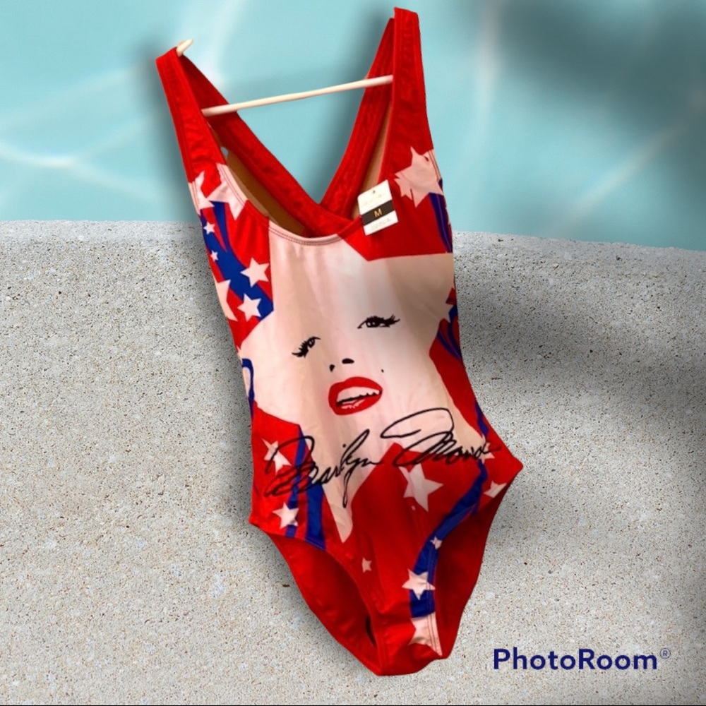 NWT Marilyn Monroe Swimsuit one piece Red White Blue Stars Autograph WM SZ M 🥰